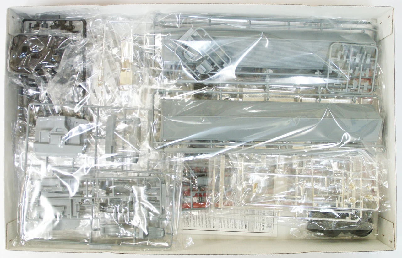 Fujimi TR16 Hino Profia 10 Ton Truck Super Dolphin 1/32 Scale Kit 4 Fujimi TR16 Hino Profia 10 Ton Truck Super Dolphin 1/32 Scale Kit - Image 2