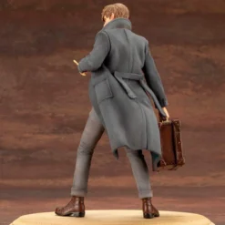 Kotobukiya SV229 ARTFX+ Newt Scamander 1/10 Scale Figure -Kotobukiya shop 4934054004744 6a888afcc846ca4f15551c5e63786e9f 31035.1563504054