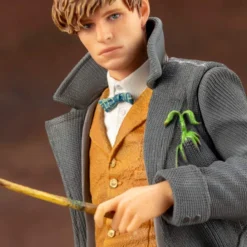 Kotobukiya SV229 ARTFX+ Newt Scamander 1/10 Scale Figure -Kotobukiya shop 4934054004744 86f790fe3f873df8ae28683d4fc3f693 21702.1563504062