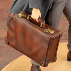 Kotobukiya SV229 ARTFX+ Newt Scamander 1/10 Scale Figure -Kotobukiya shop 4934054004744 9016adc733ec40b5b87f1e19e9d4aea9 57477.1563504064