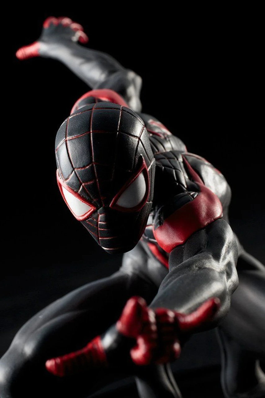 Kotobukiya ARTFX+ Spider-Man (Miles Morales) Marvel Now! 1/10 Easy Assembly Figure Kit 9 Kotobukiya ARTFX+ Spider-Man (Miles Morales) Marvel Now! 1/10 Easy Assembly Figure Kit - Image 7