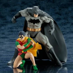 Kotobukiya SV174 ARTFX+ Batman & Robin 2 Pack 1/10 Scale Figure -Kotobukiya shop 4934054903054 2 41442.1486610500