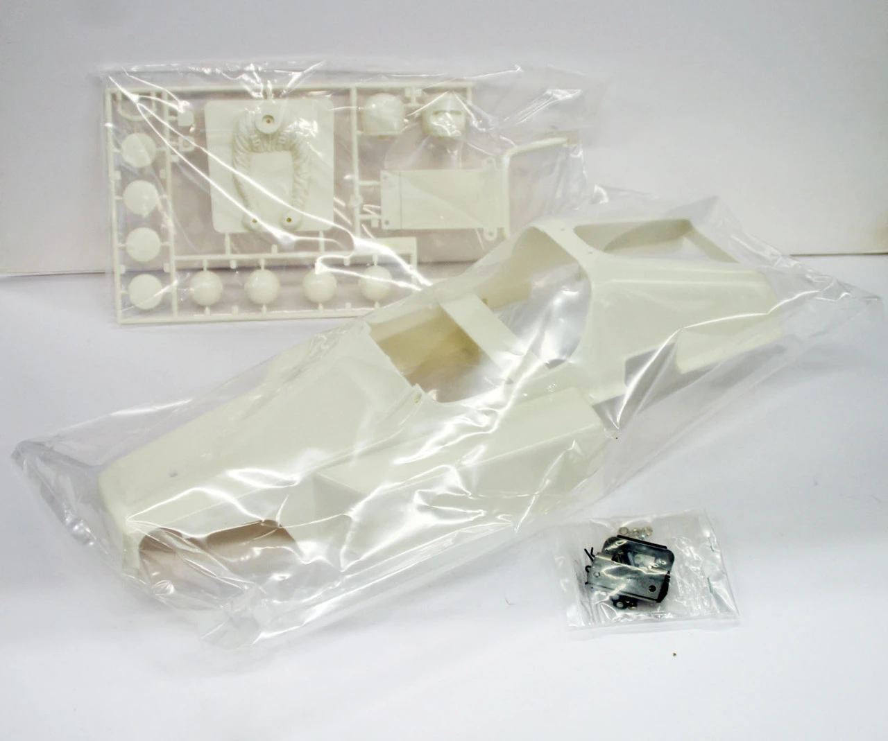 Tamiya 51386 (SP1386) Body Set Buggy Champ 1/10 Scale 4 Tamiya 51386 (SP1386) Body Set Buggy Champ 1/10 Scale - Image 2