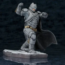 Kotobukiya SV111 ARTFX+ Batman Dawn Of Justice PVC Figure 1/10 Scale -Kotobukiya shop blob 56529.1473134386